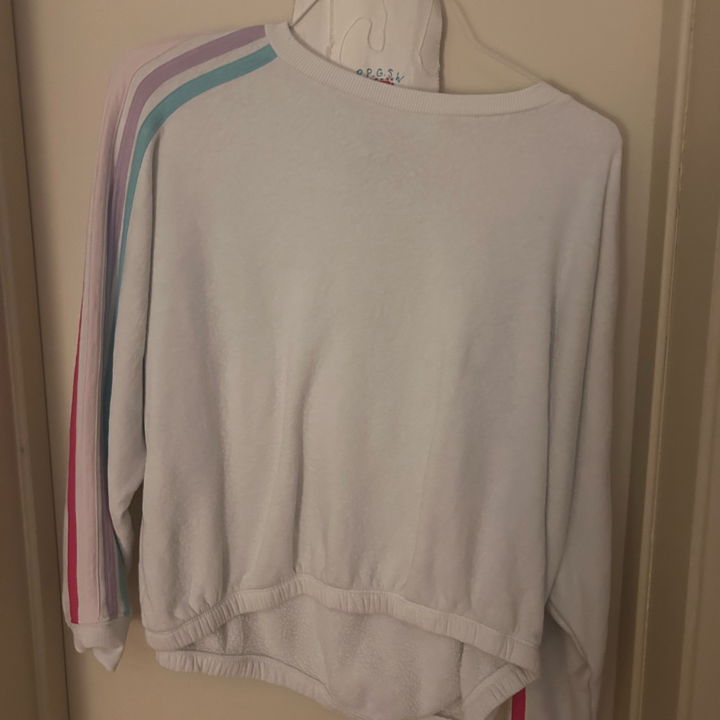 White Pullover